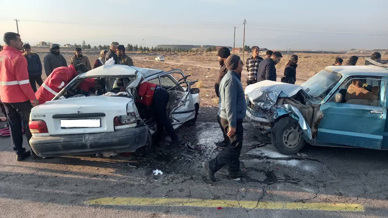 یک کشته و پنج زخمی در تصادف جاده‌ای امروز صبح زرند