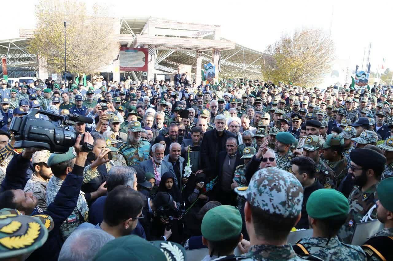 مراسم تجلیل خانواده شهدا و ایثارگران