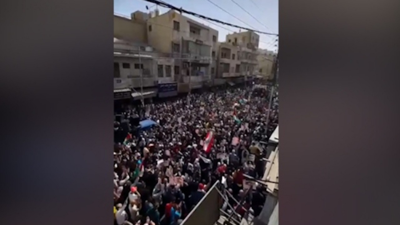 تظاهرات گسترده مردم اردن در همبستگی با غزه و لبنان + فیلم