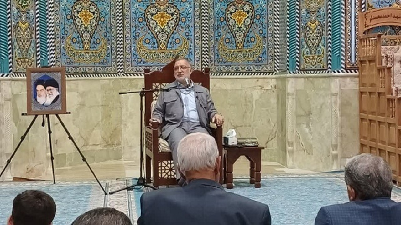 دشمن اگر بزند می خورد