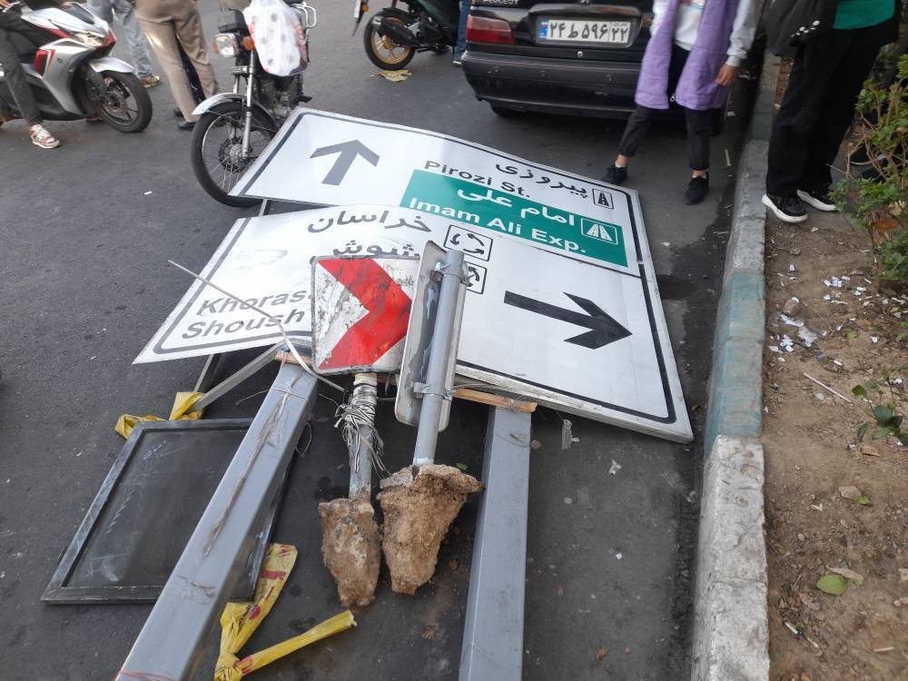صحنه تصادف اتوبوس در میدان شهدا
