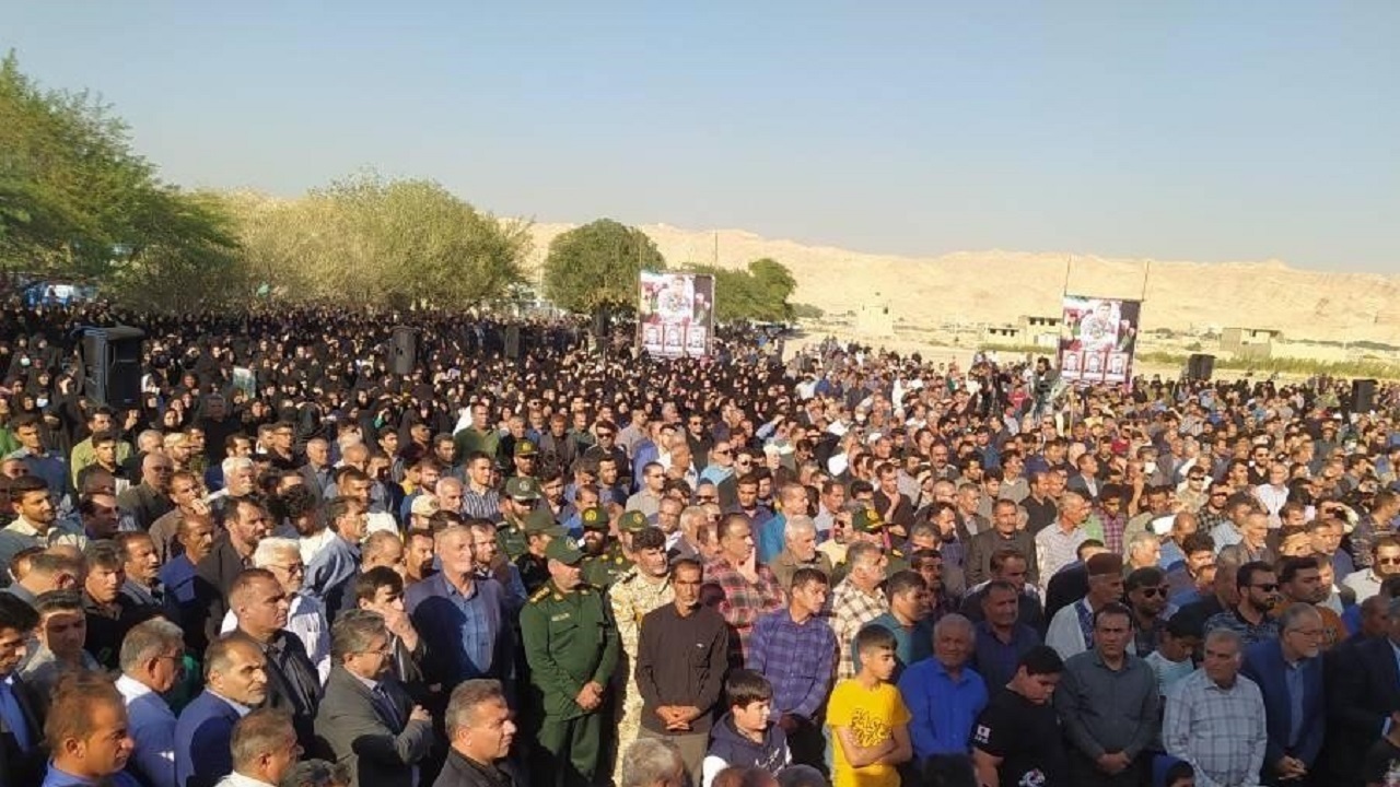 استقبال باشکوه از مراسم تشییع شهدای راه وطن در شوشتر و رامهرمز + فیلم