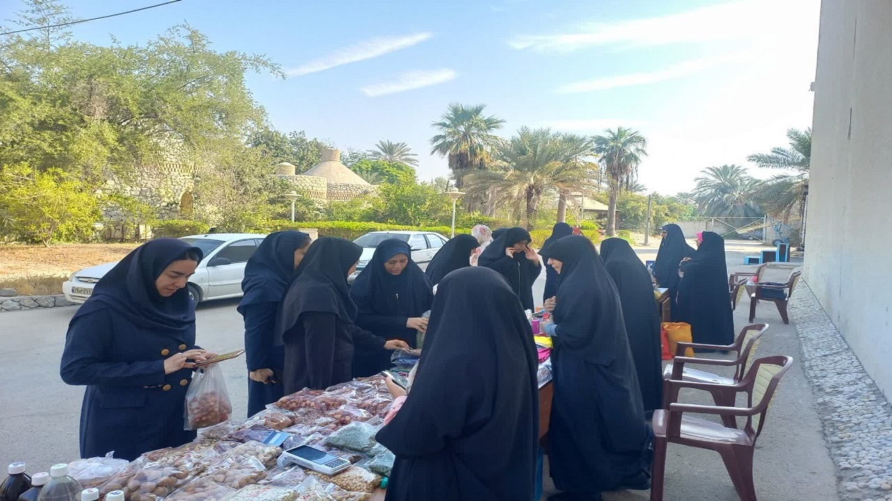 کمک کارکنان صداوسیمای مرکز خلیج فارس به جبهه مقاومت+عکس