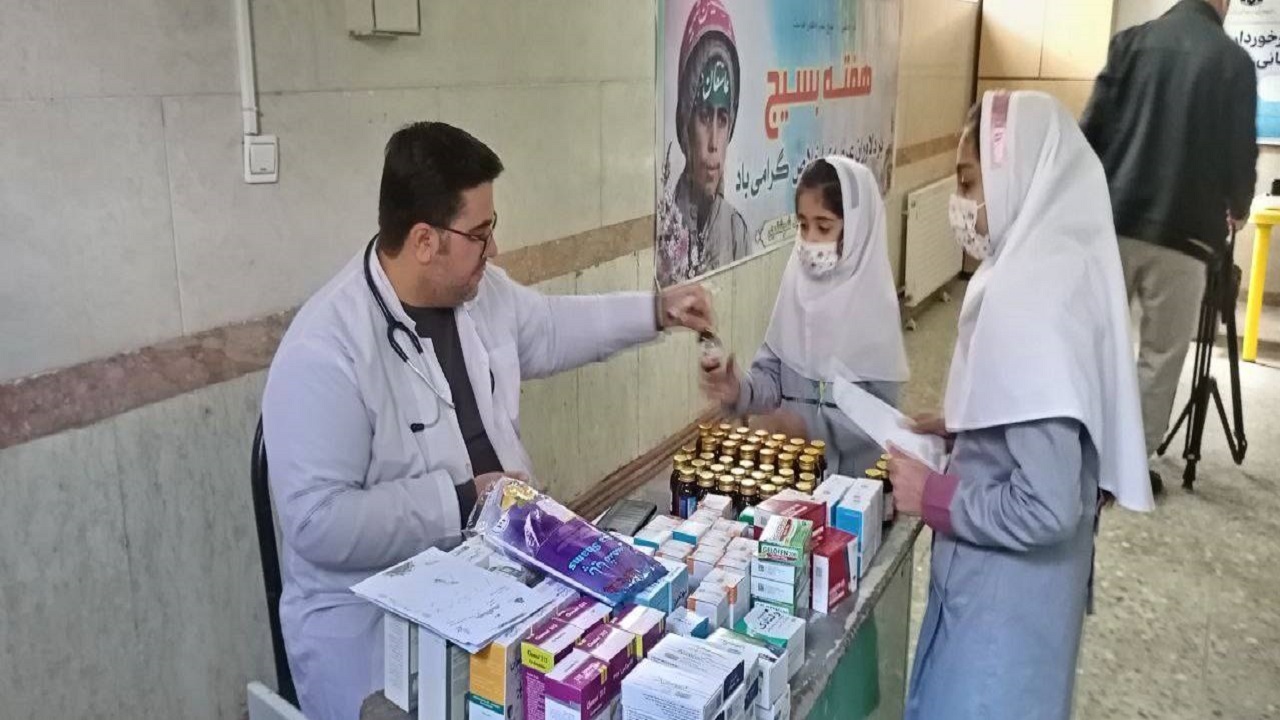 ۷۵ نفر در سنندج خدمات رایگان پزشکی دریافت کردند