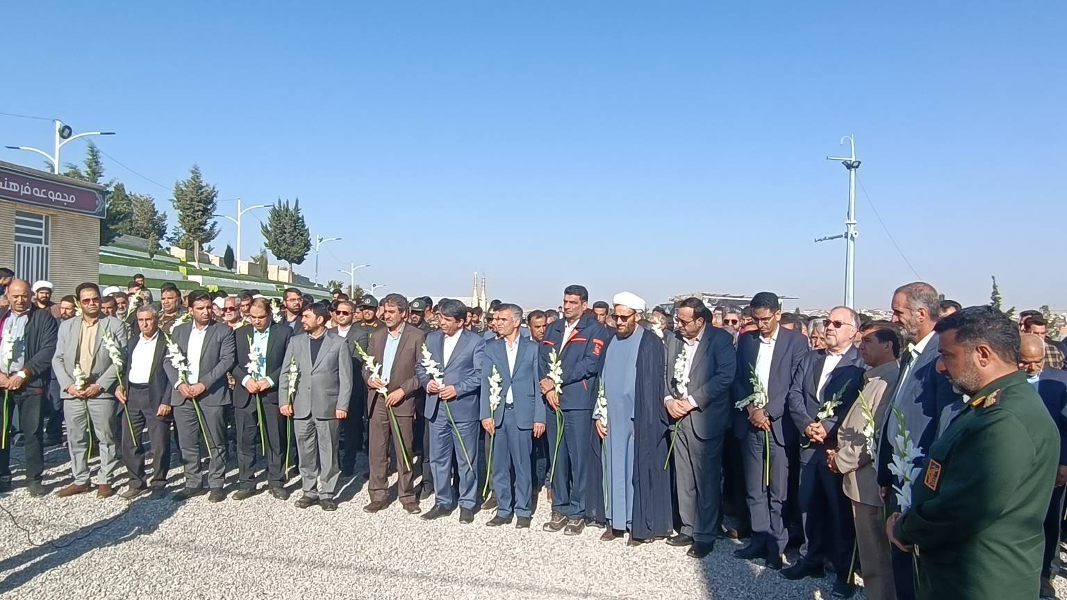 ادای احترام استاندار کرمان به مقام شهدای شهربابک