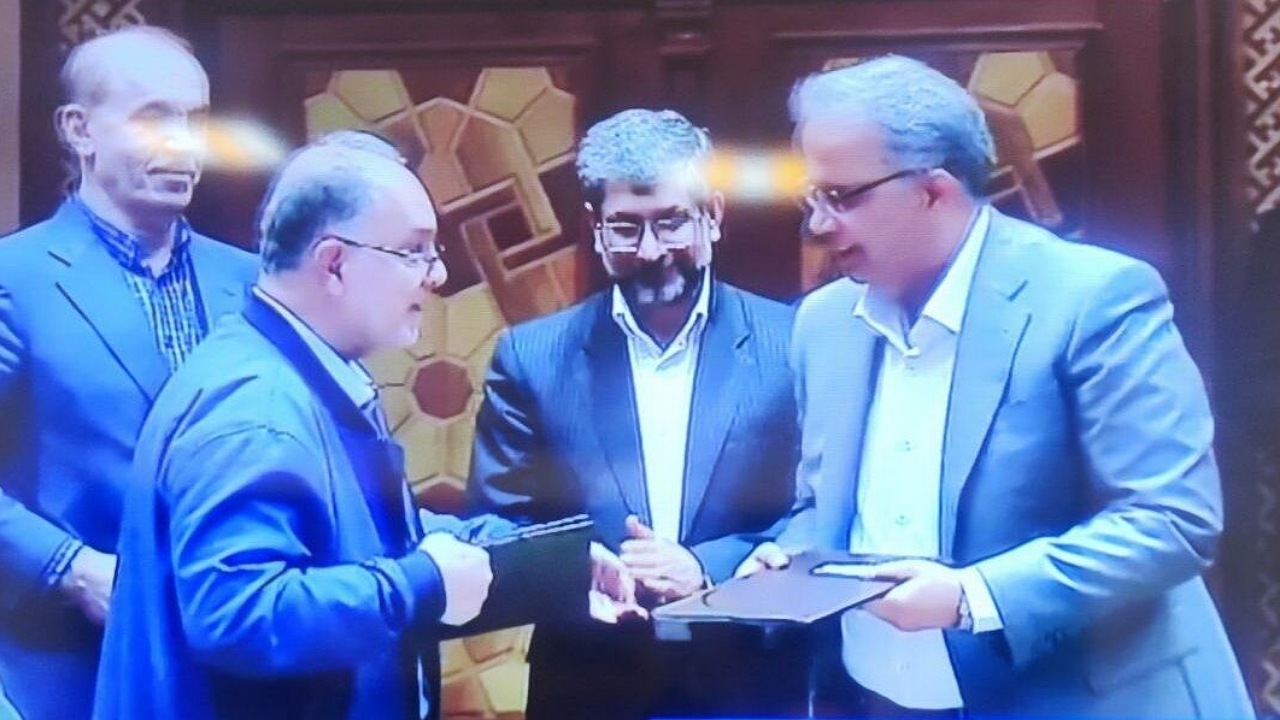 تفاهم نامه ۳۹ طرح در نشست فعالان اقتصادی با رئیس جمهور به امضا رسید