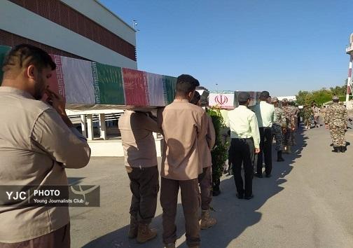 گزارش تصویری از استقبال &nbsp;۱۰ شهیدگمنام در بندرعباس