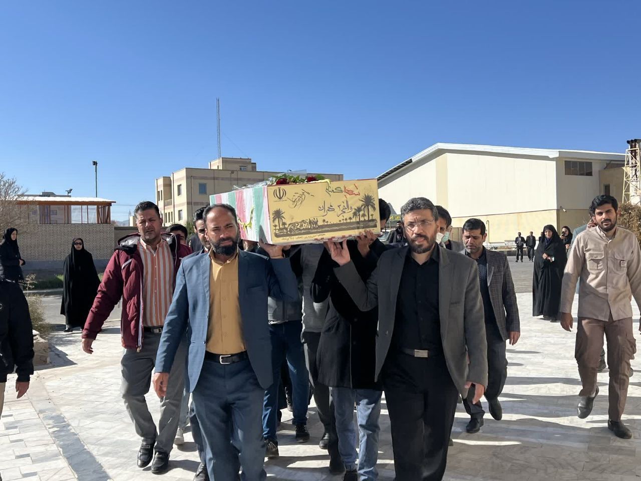 کاروان لاله&zwnj;های فاطمی در دانشگاه پیام نور سیستان و بلوچستان؛ استقبال پرشور جامعه دانشگاهی از شهید گمنام