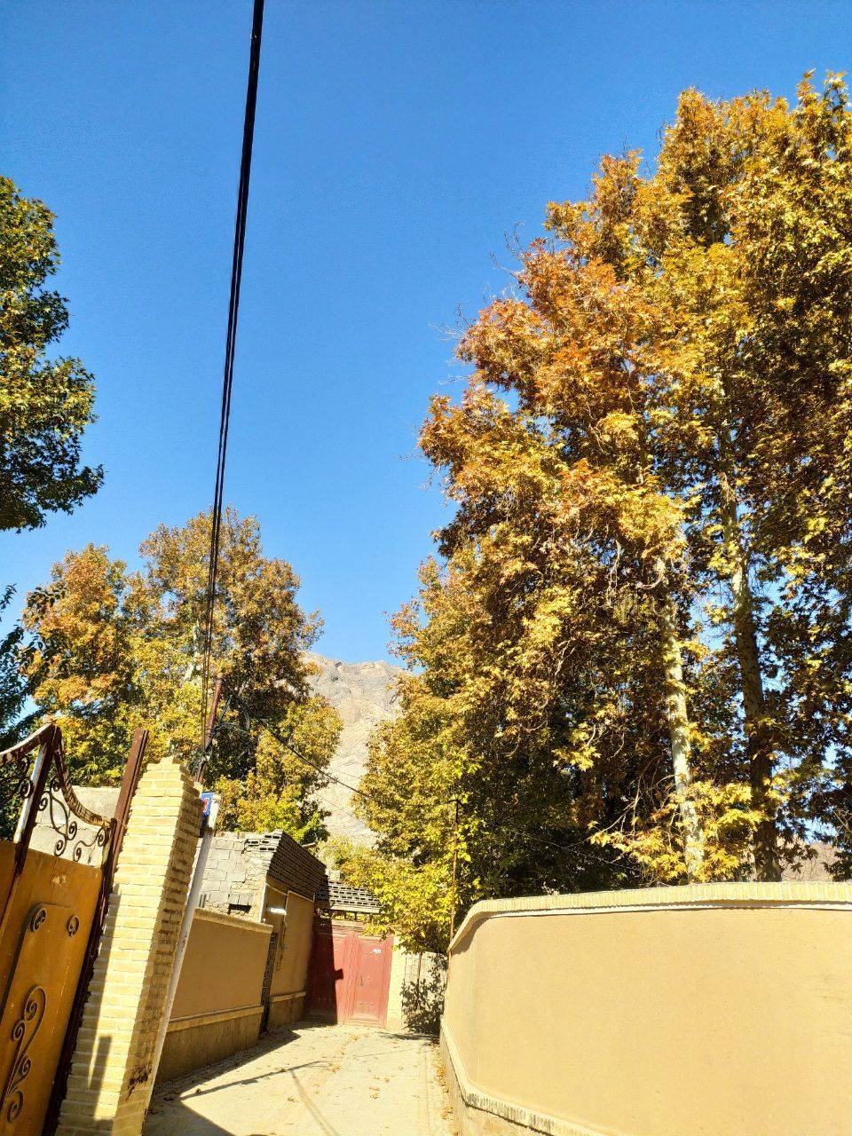 طبیعت پاییزی در روستای داوران
