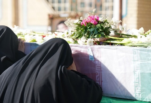 استقبال دانش آموزان از شهید گمنام