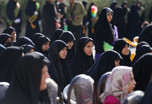 استقبال دانش آموزان از شهید گمنام