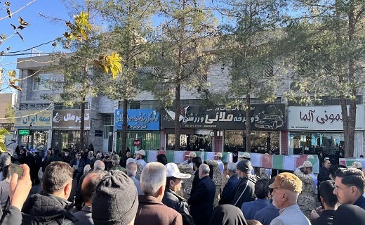 مراسم تشییع پیکر ۶ شهید گمنام در بیرجند با حضور اقشار مختلف مردم برگزار شد.