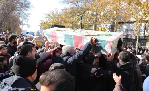 پیکر مطهر ۱۰ شهید گمنام قزوین را عطرآگین کرد+ فیلم پیکر مطهر ۱۰ شهید گمنام قزوین را عطرآگین کرد+ فیلم