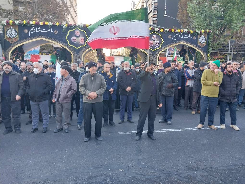 شهدا بدرقه باشکوه پیکر ۱۰۰ شهید گمنام در تهران