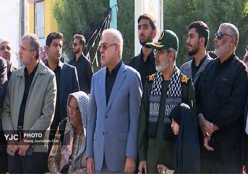 گزارش تصویری از تشییع پیکر مطهر ۱۰ شهیدگمنام در بندرعباس