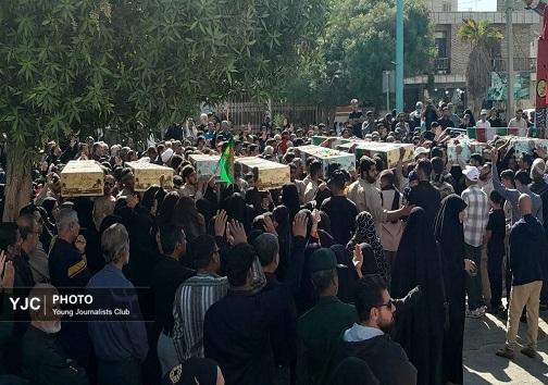 گزارش تصویری از تشییع پیکر مطهر ۱۰ شهیدگمنام در بندرعباس
