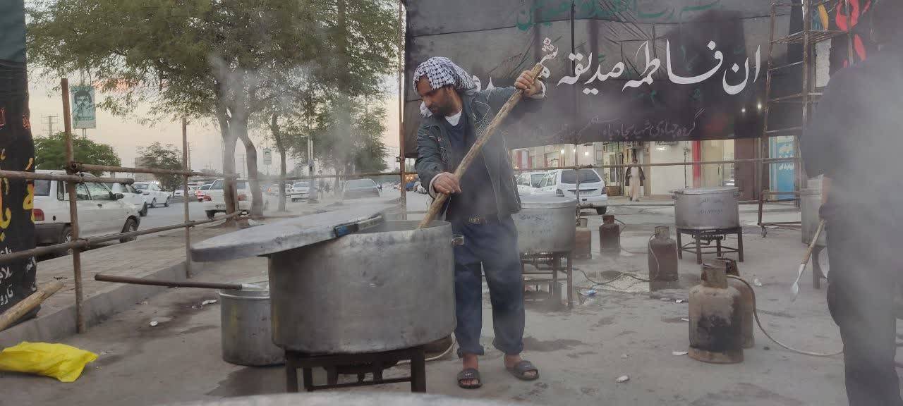 پخت 20 دیگ غذای نذری
