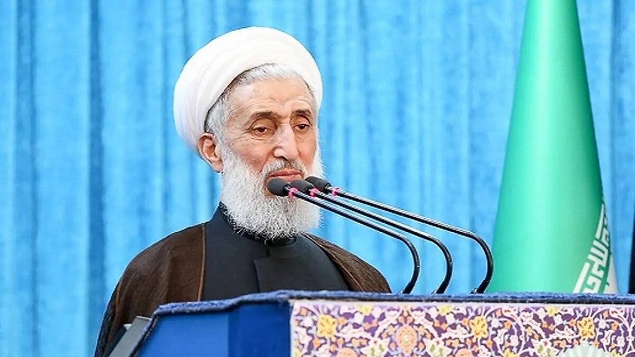 دانشجو باید در کنار علم، برای مردم امیدآفرین باشد