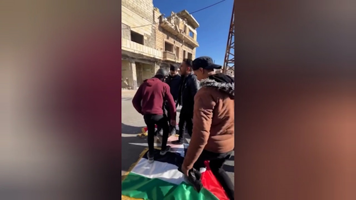 تصاویری از انفجار انبار‌ مهمات در حومه دمشق