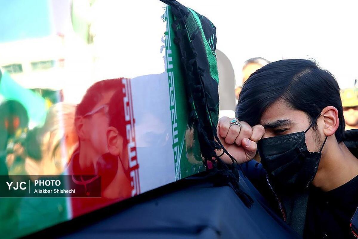 تشییع پیکر پاک شهیدان حجت الاسلام بیطرف و حسینی در مشهد