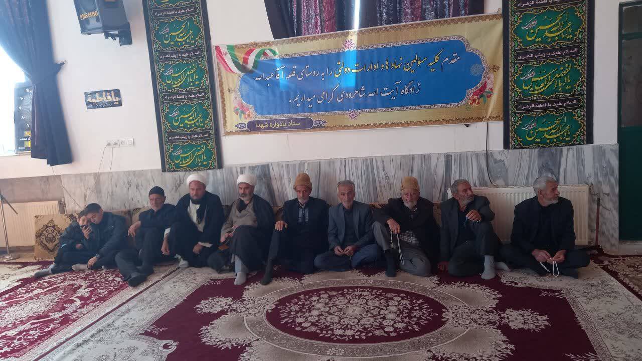 حضور مردم و مسئولان در مراسم یادواره شهدا