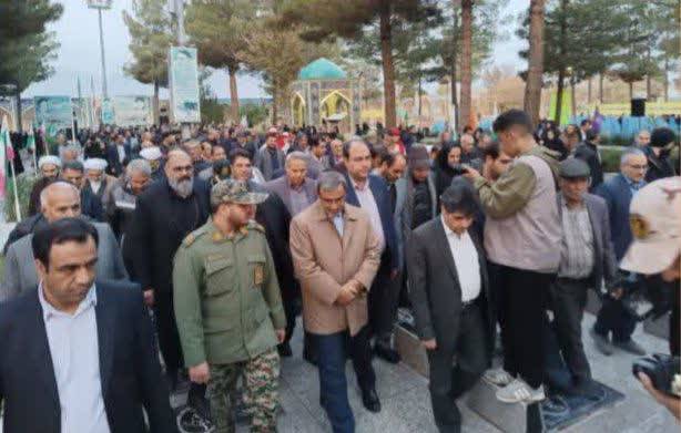 مراسم غبارروبی و عطر افشانی مزار گلزار شهدا در نیشابور