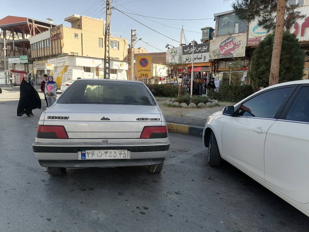 اینجا بلوار ورودی خارجی ها به کرمان است +فیلم