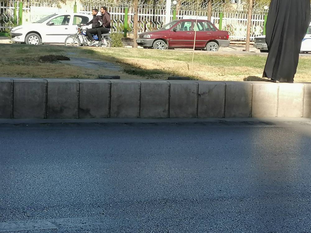 اینجا بلوار ورودی خارجی ها به کرمان است +فیلم