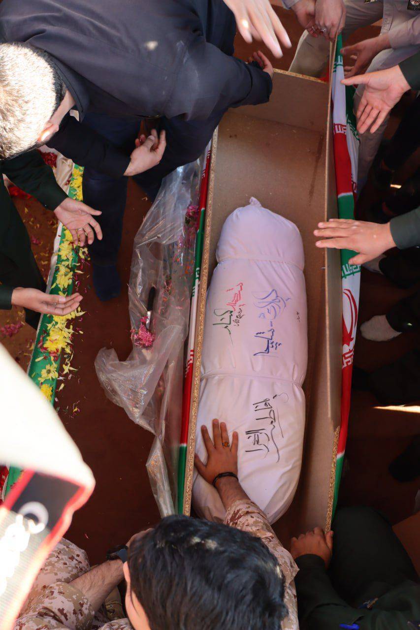 پیکر شهید گمنام