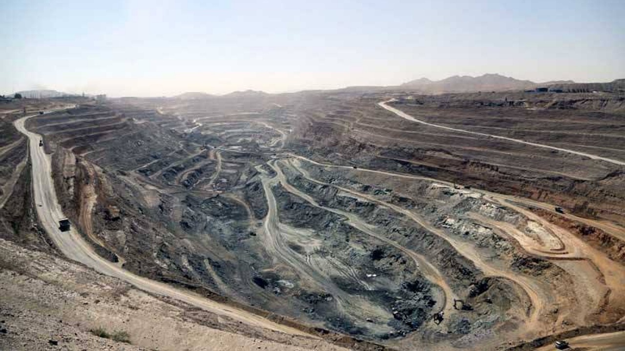 انحصارگری در معادن سنگ آهن خواف را قاطعانه رد می‌کنیم