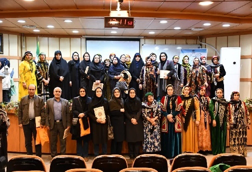 تجلیل از داوطلبان در لرستان