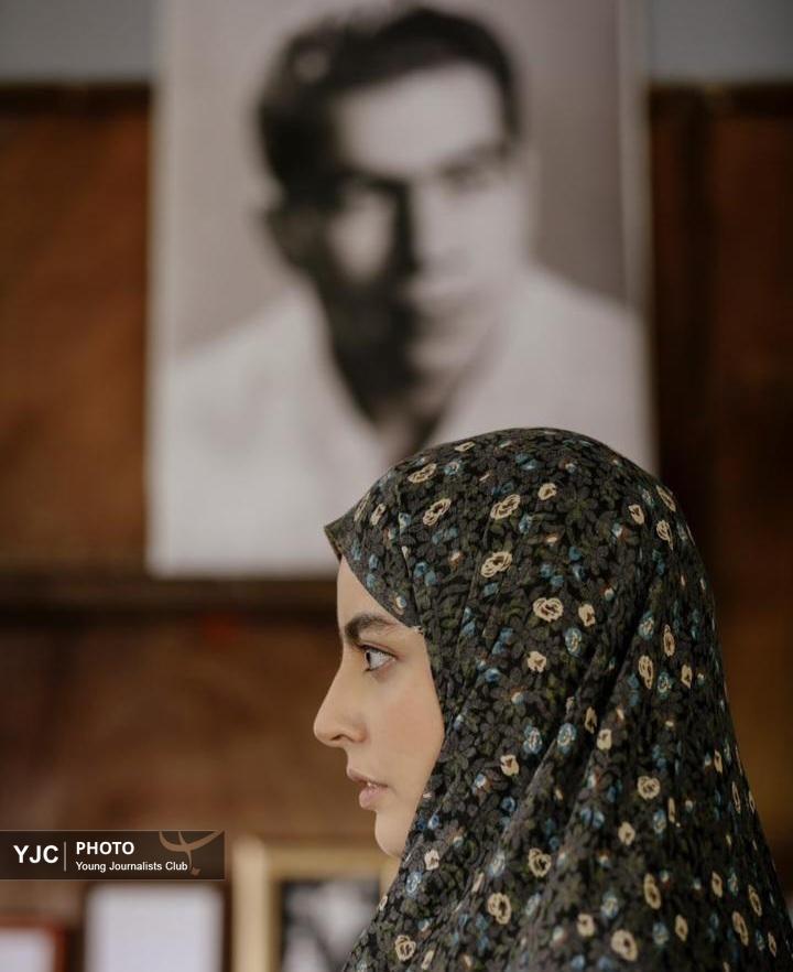 تنها گریه کن