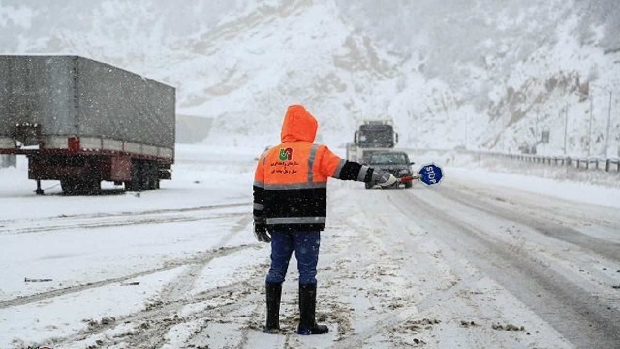 آماده باش ۳۳ اکیپ راهداری جهت اجرای طرح زمستانی در مازندران 
