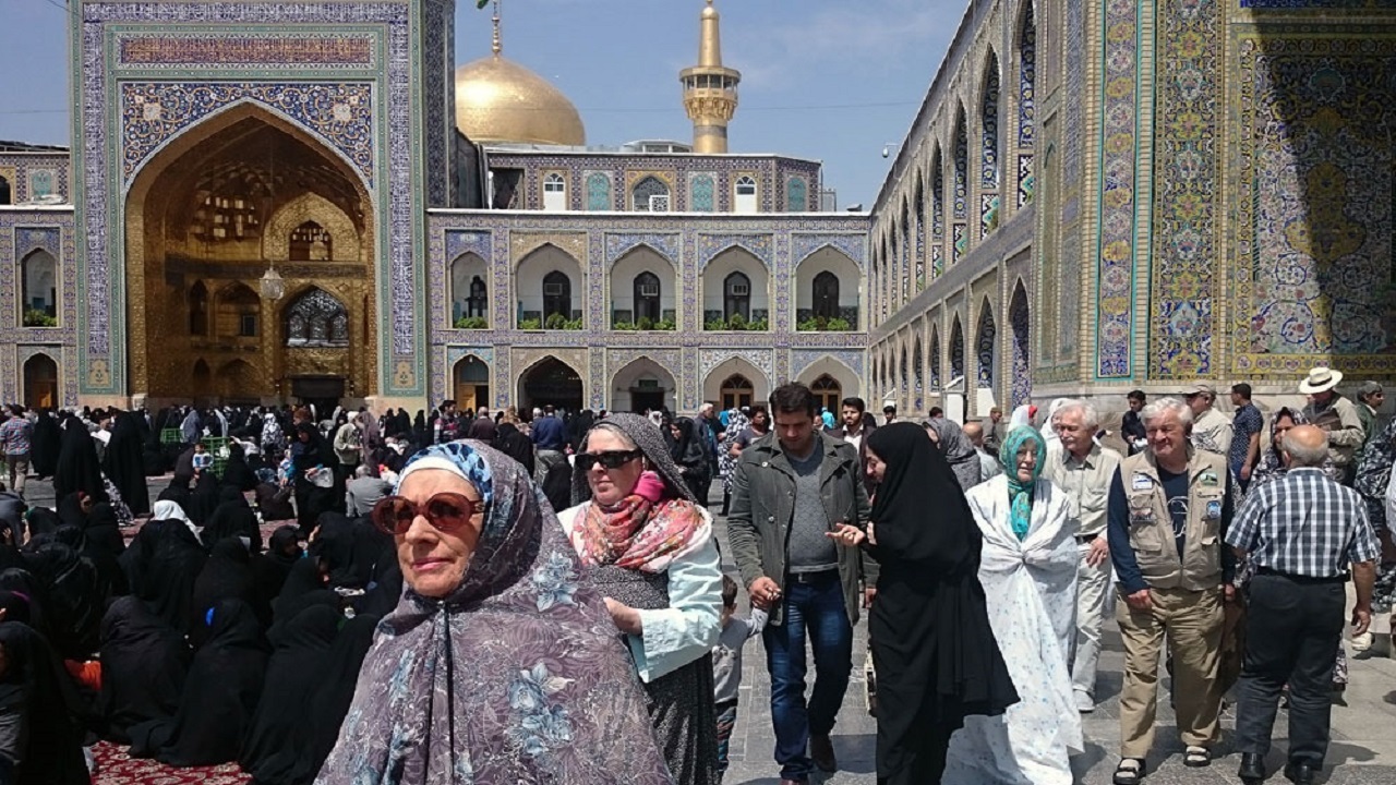 دریافت عوارض از گردشگران خارجی مشهد مقدس/ موافقت مجلس با تخصیص یک درصد از اعتبارات هزینه‌ای استان‌ها برای امور پژوهشی