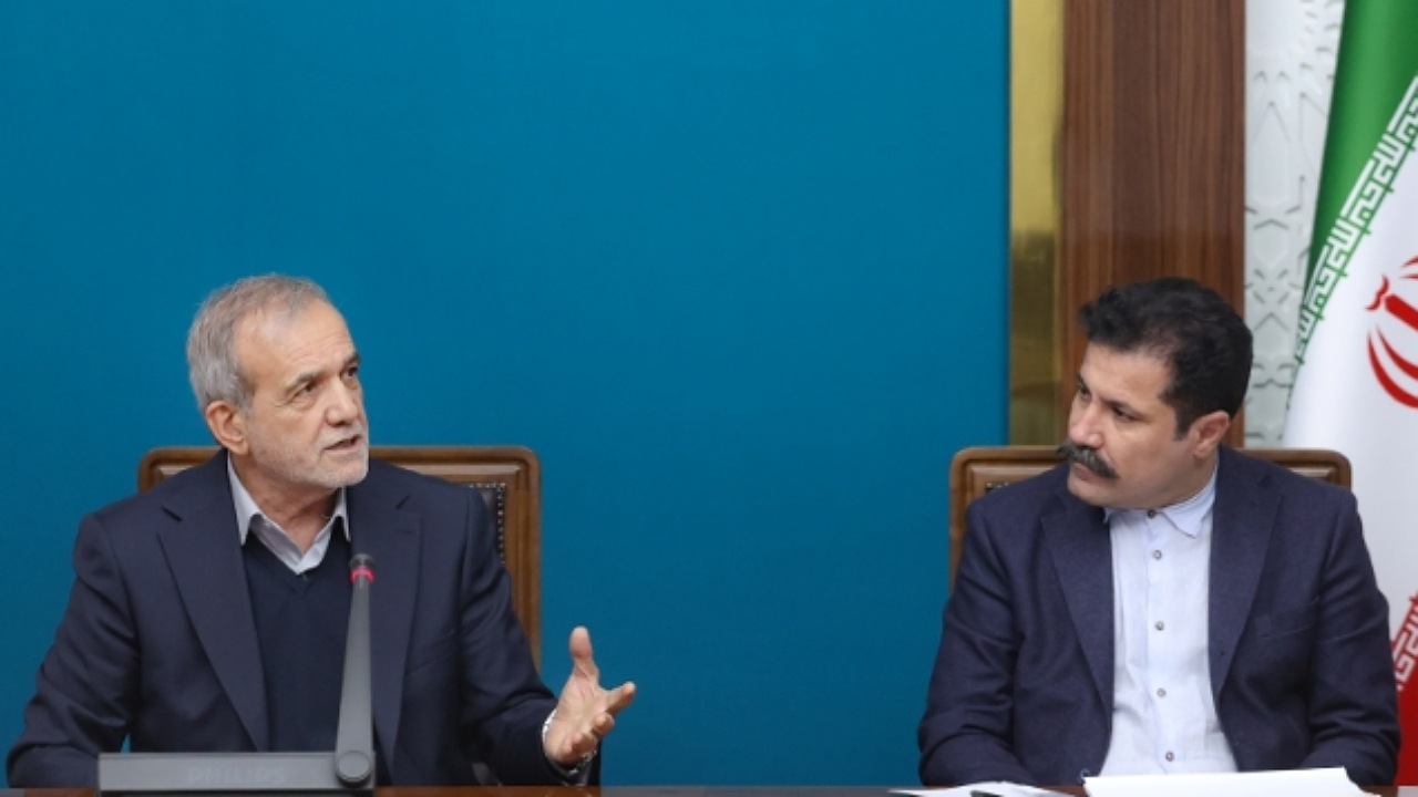 پزشکیان: دولت چهاردهم مصمم به ایجاد تحول در مدارس دولتی است