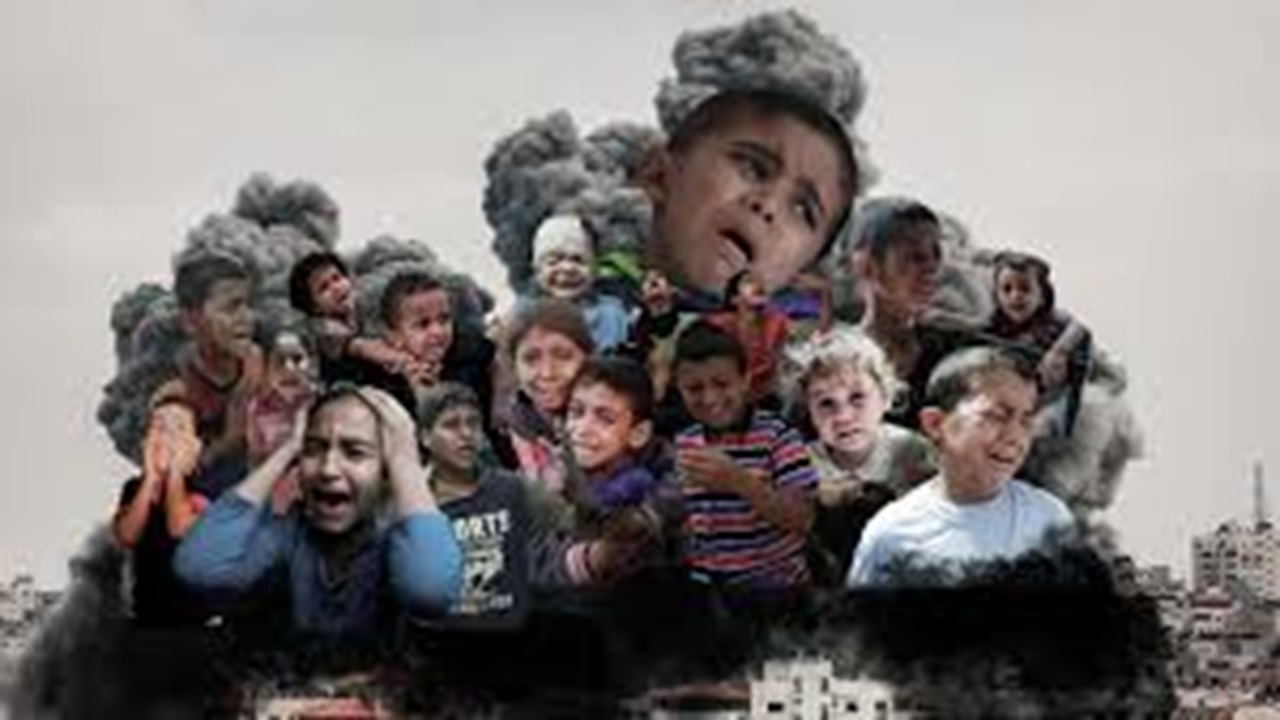 تلاش یک کودک فلسطینی برای فرار از حمله اسرائیل + فیلم