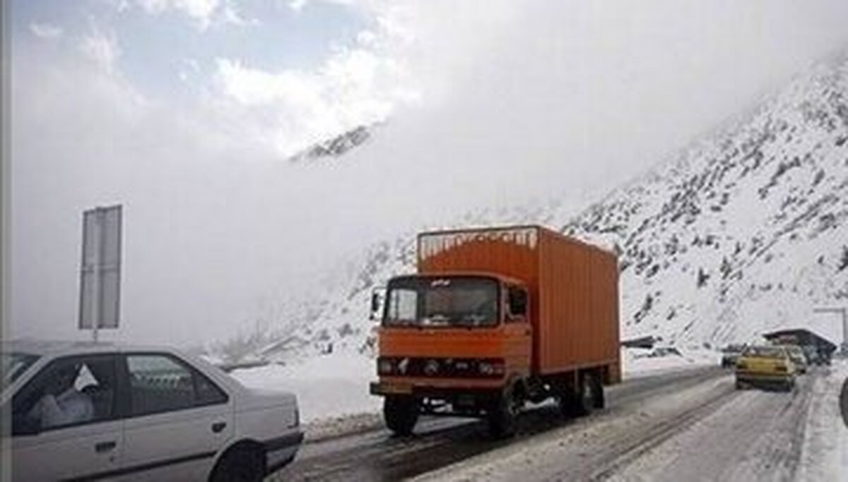 باشگاه خبرنگاران -بارش شدید برف در گردنه‌ها و جاده‌های کوهستانی همدان