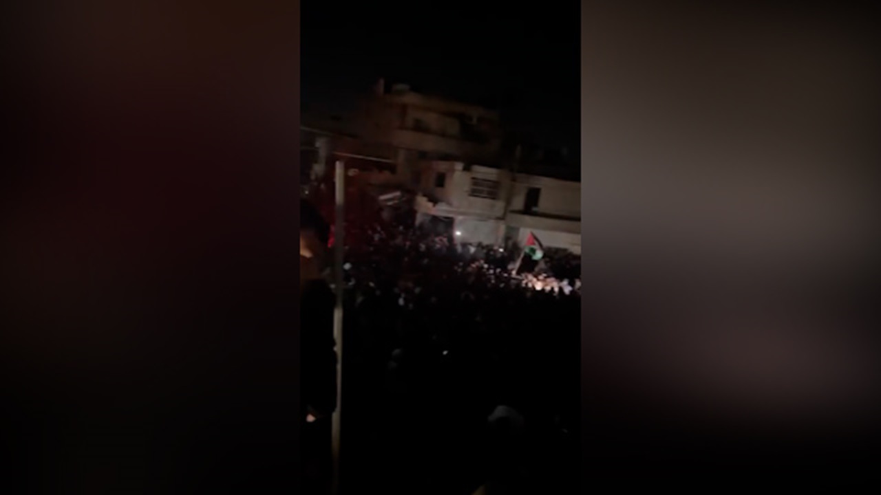 تظاهرات فلسطینی‌ها در اردوگاه جنین در حمایت از مقاومت + فیلم