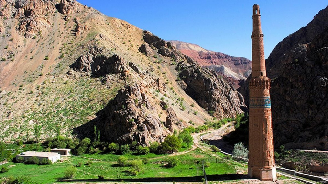 بازدید هیأت یونسکو از منار جام در غور