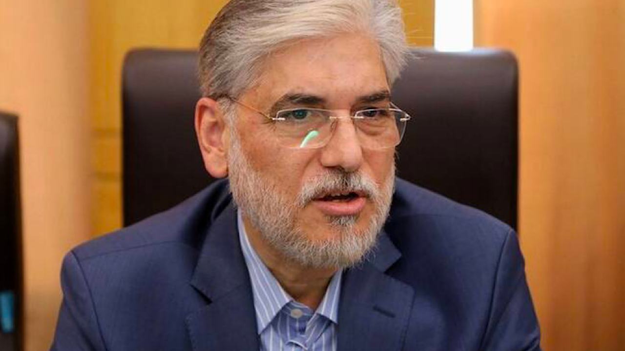 دعوت وزیر علوم از صاحبان صنایع برای بهره‌گیری از معافیت مالیاتی