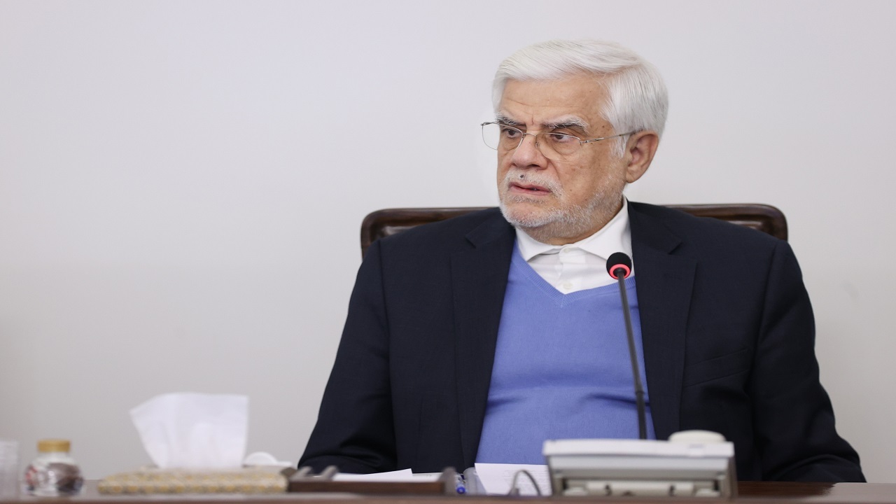 عارف: توسعه میادین مشترک نفتی، راهبرد دولت چهاردهم است