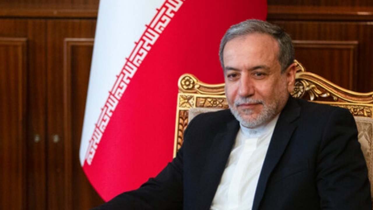 عراقچی: دمای وسایل گرمایشی در خانه را ۵ درجه کاهش دادیم