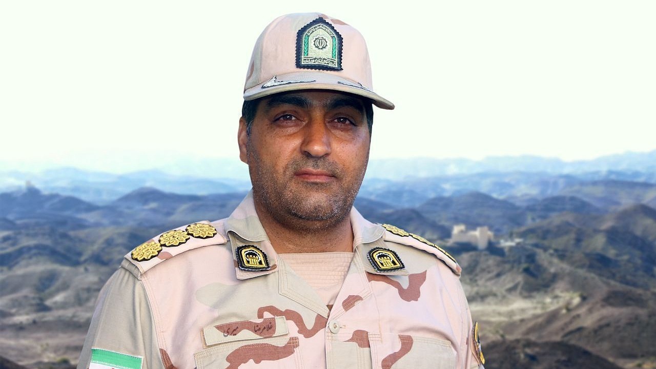 توقیف پنج دستگاه خودرو حامل بار فرآورده نفتی و کالای قاچاق در مرز نگور