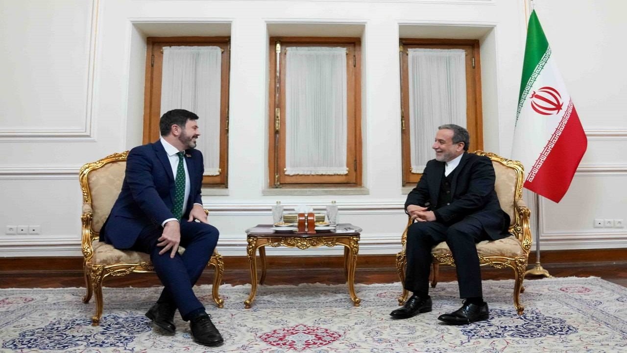 دیدار معاون اول وزیر امور خارجه بلاروس با عراقچی