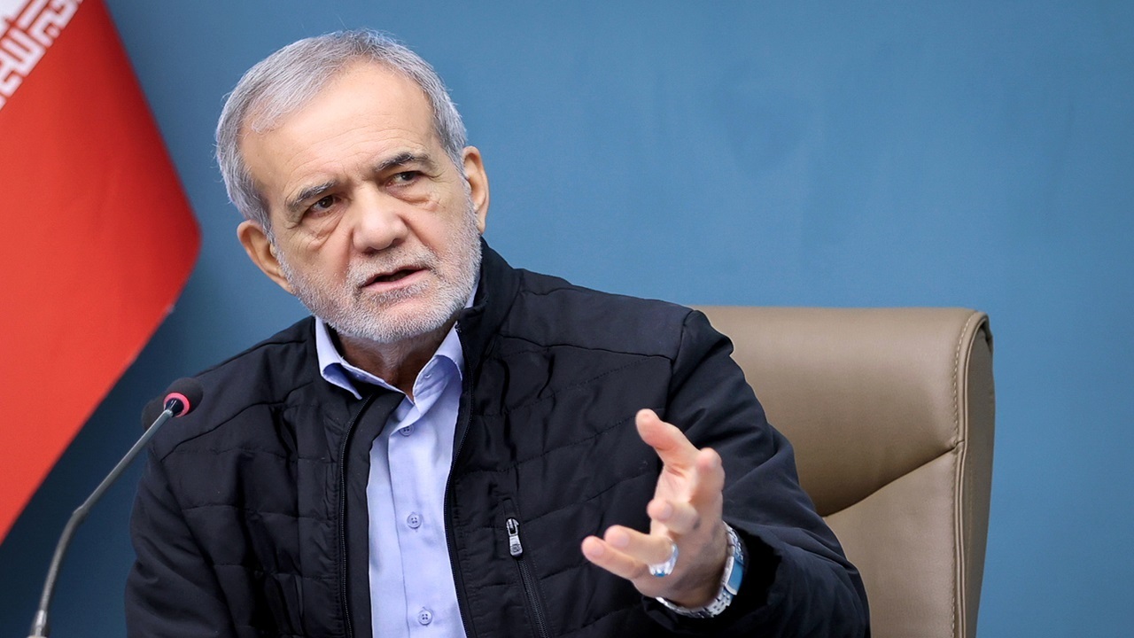 همراهی دو وزیر با رئیس‌جمهور در سفر به مصر