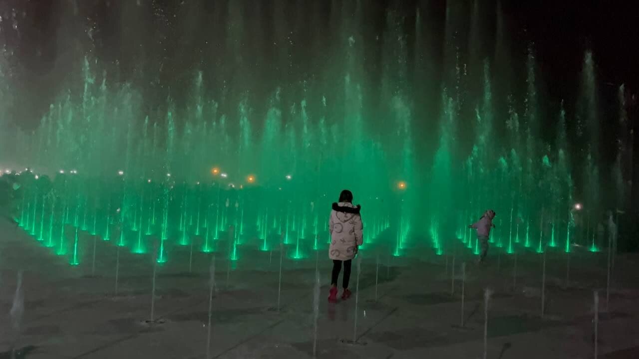 بهره برداری از آبنمای موزیکال در بندرعباس