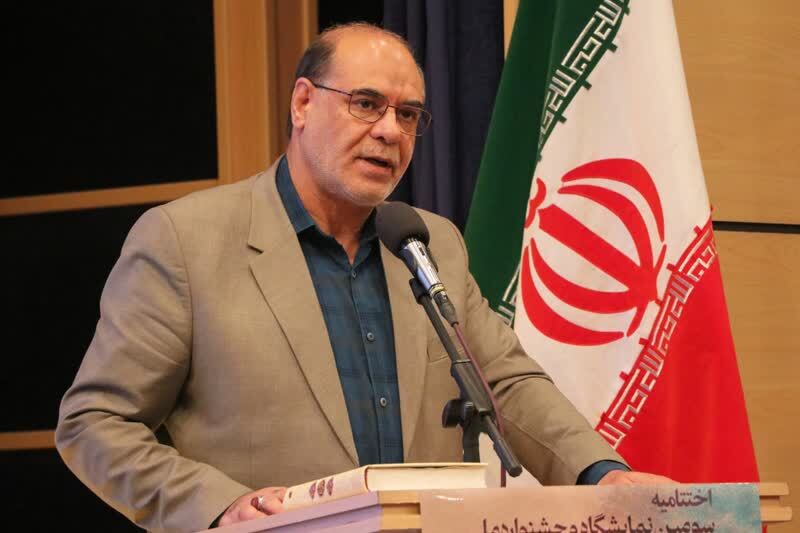 هنرمندان پیام شهدا را در قالب هنر روایت کنند