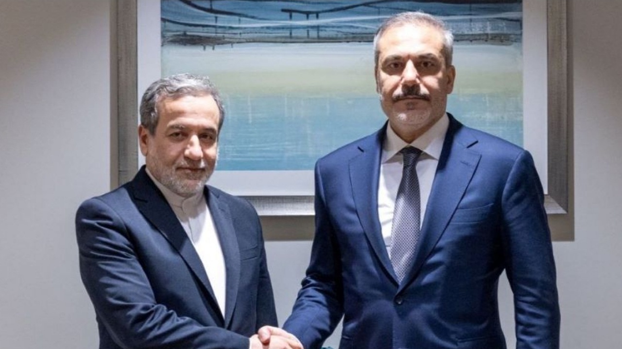 دیدار و گفت‌وگوی عراقچی و وزیرخارجه ترکیه