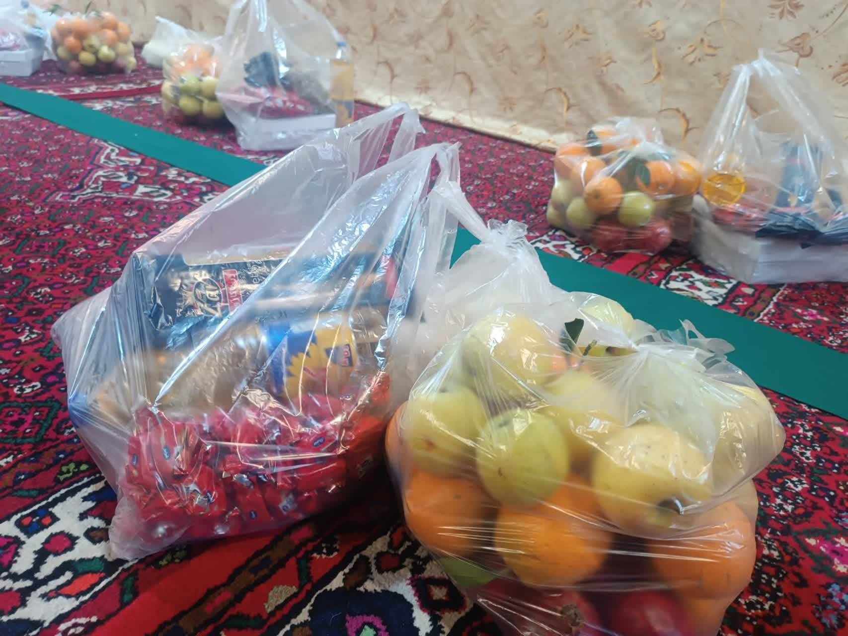 کمک به نیازمند در شب یلدا
