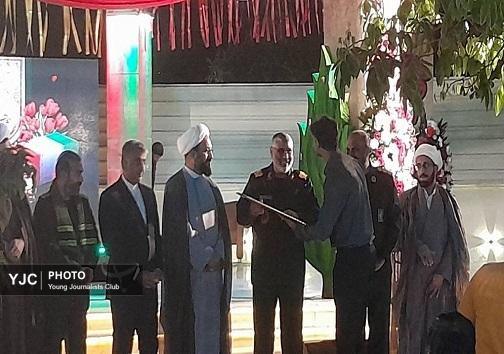 گزارش تصویری از برگزاری اولین سالگرد تدفین شهیدگمنام شهرداری بندرعباس گزارش تصویری از برگزاری اولین سالگرد تدفین شهیدگمنام شهرداری بندرعباس